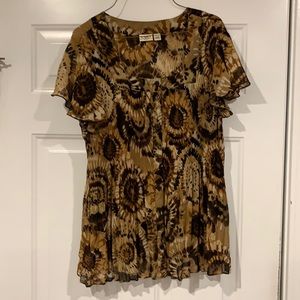 Gently used excellent condition ladies blouse